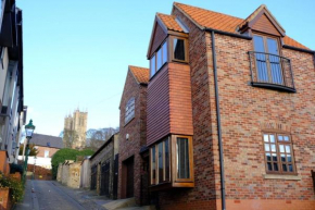 16 St Martins near to Steep Hill